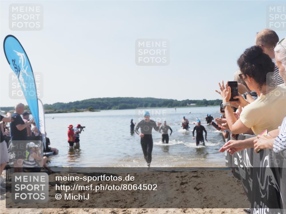 22.06.2025 - Viking Triathlon MichiJ http://msf.ph/oto/8064502 22.06.2025 10:28:50 Schwimmen 15, 258, 301, 368, 384, 414, 443, 628 meine-sportfotos.de