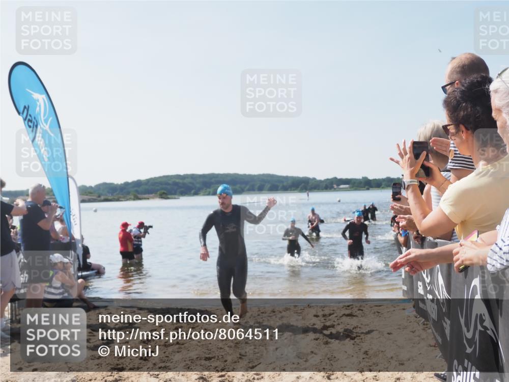 22.06.2025 - Viking Triathlon MichiJ http://msf.ph/oto/8064511 22.06.2025 10:28:51 Schwimmen 15, 258, 301, 368, 384, 414, 443, 628 meine-sportfotos.de