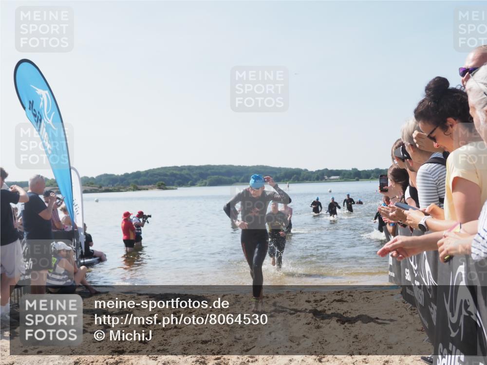 22.06.2025 - Viking Triathlon MichiJ http://msf.ph/oto/8064530 22.06.2025 10:28:54 Schwimmen 12, 15, 152, 301, 310, 368, 384, 414, 443, 604, 628 meine-sportfotos.de
