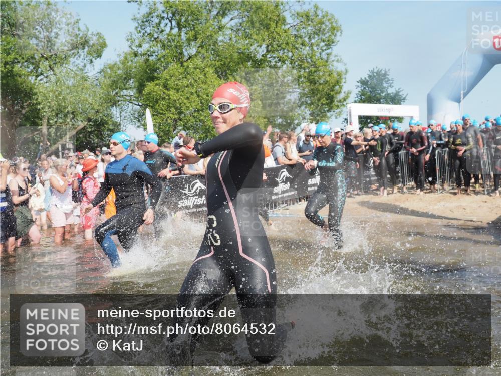 22.06.2025 - Viking Triathlon KatJ http://msf.ph/oto/8064532 22.06.2025 10:04:33 Schwimmen 146, 209, 238, 239, 327, 335, 375, 419, 447, 457, 482, 506, 514, 629, 662 meine-sportfotos.de