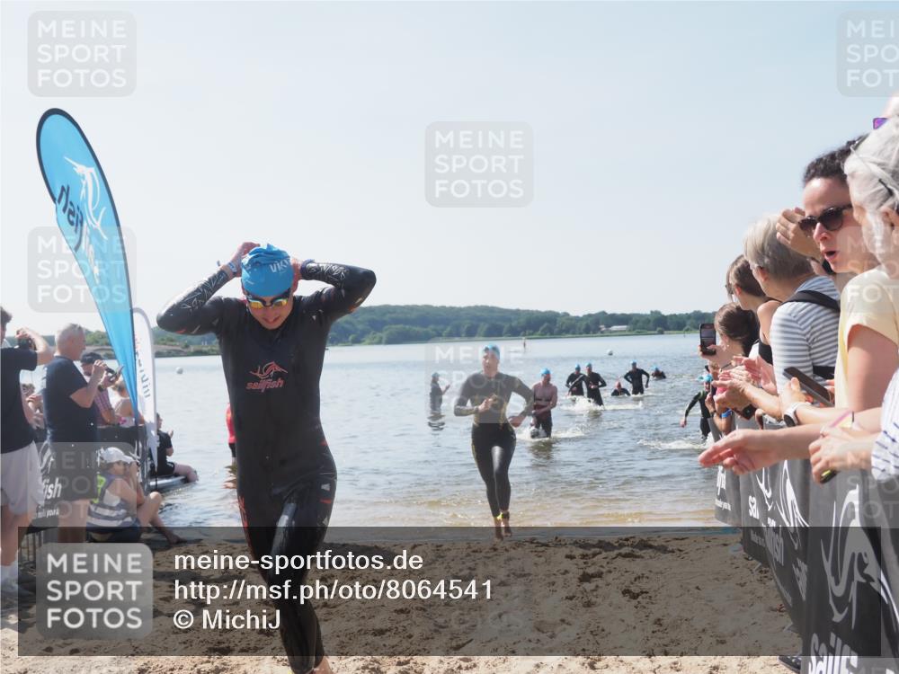 22.06.2025 - Viking Triathlon MichiJ http://msf.ph/oto/8064541 22.06.2025 10:28:55 Schwimmen 12, 15, 152, 200, 301, 310, 368, 384, 414, 443, 604, 628 meine-sportfotos.de