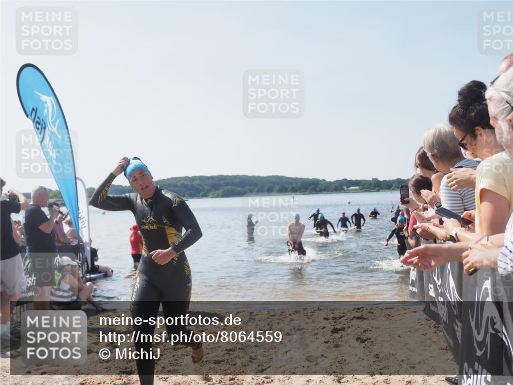 22.06.2025 - Viking Triathlon MichiJ http://msf.ph/oto/8064559 22.06.2025 10:28:57 Schwimmen 12, 15, 152, 200, 301, 310, 384, 414, 443, 604, 628 meine-sportfotos.de