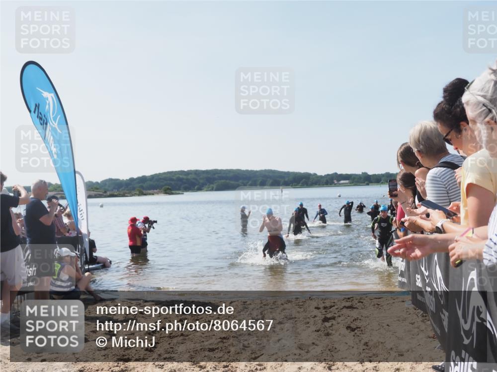 22.06.2025 - Viking Triathlon MichiJ http://msf.ph/oto/8064567 22.06.2025 10:28:58 Schwimmen 12, 15, 152, 200, 301, 310, 384, 414, 443, 604, 628 meine-sportfotos.de