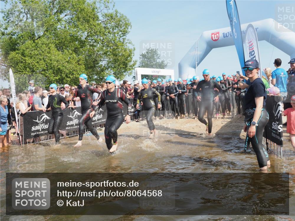 22.06.2025 - Viking Triathlon KatJ http://msf.ph/oto/8064568 22.06.2025 10:04:38 Schwimmen 55, 85, 146, 238, 245, 327, 375, 428, 457, 482, 506, 514, 550, 629, 662 meine-sportfotos.de