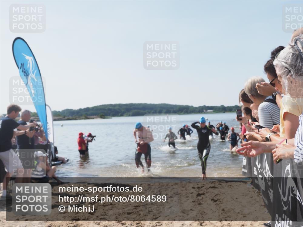 22.06.2025 - Viking Triathlon MichiJ http://msf.ph/oto/8064589 22.06.2025 10:29:00 Schwimmen 7, 12, 15, 152, 200, 310, 384, 414, 443, 604, 628 meine-sportfotos.de