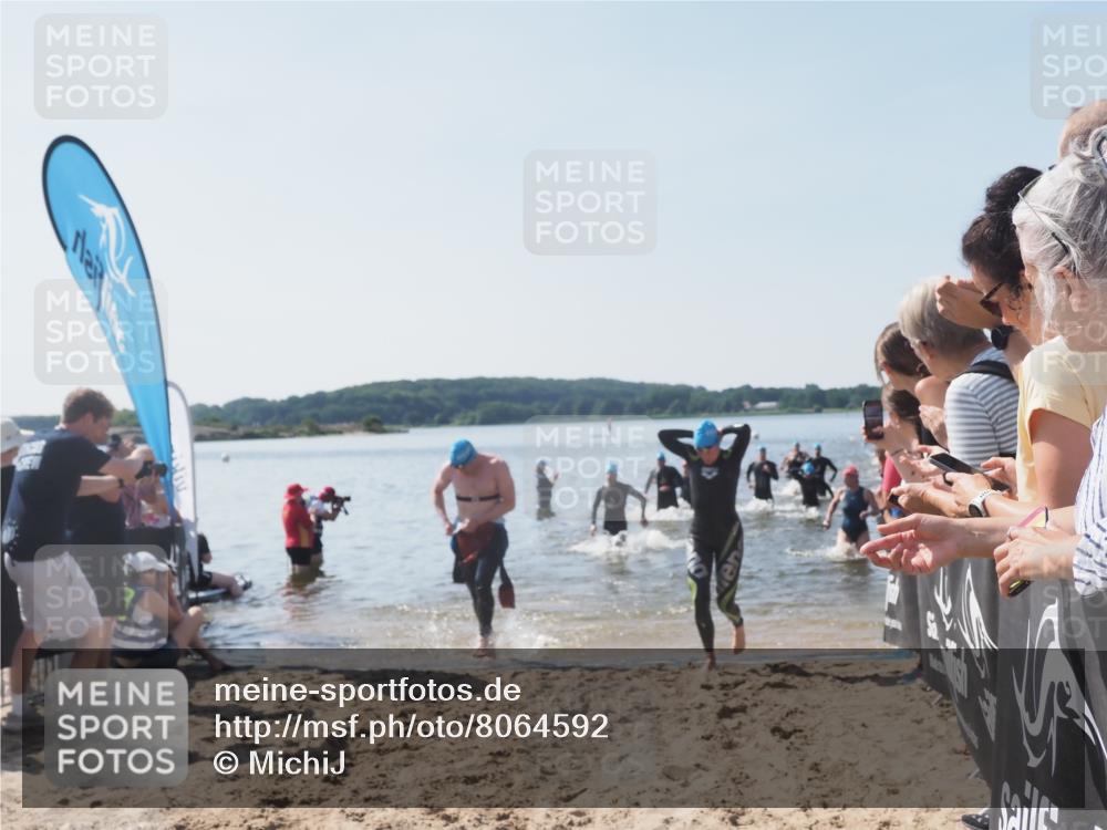 22.06.2025 - Viking Triathlon MichiJ http://msf.ph/oto/8064592 22.06.2025 10:29:00 Schwimmen 7, 12, 15, 152, 200, 310, 384, 414, 443, 604, 628 meine-sportfotos.de
