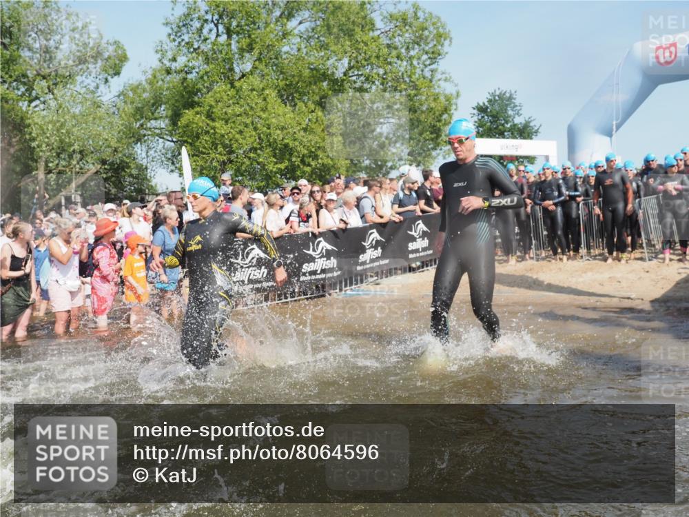 22.06.2025 - Viking Triathlon KatJ http://msf.ph/oto/8064596 22.06.2025 10:04:40 Schwimmen 55, 85, 86, 238, 245, 281, 312, 316, 327, 428, 482, 514, 515, 550, 662 meine-sportfotos.de