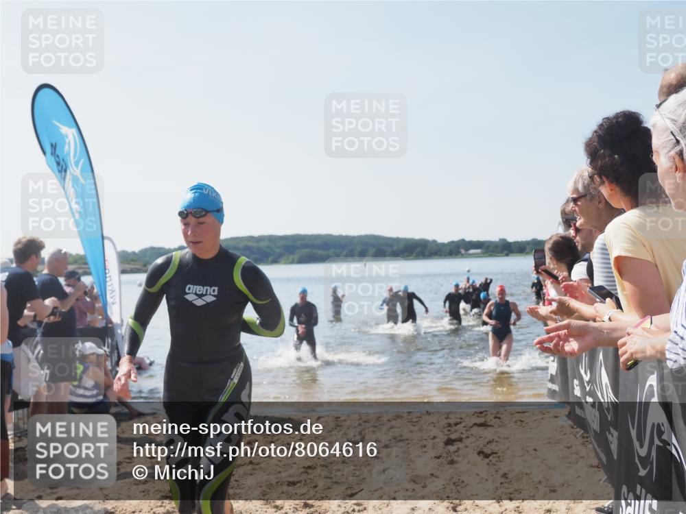 22.06.2025 - Viking Triathlon MichiJ http://msf.ph/oto/8064616 22.06.2025 10:29:03 Schwimmen 7, 12, 152, 200, 310, 384, 414, 443, 458, 604, 628, 652 meine-sportfotos.de