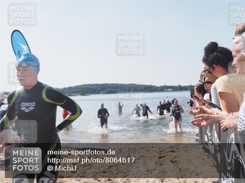 22.06.2025 - Viking Triathlon MichiJ http://msf.ph/oto/8064617 22.06.2025 10:29:03 Schwimmen 7, 12, 152, 200, 310, 384, 414, 443, 458, 604, 628, 652 meine-sportfotos.de