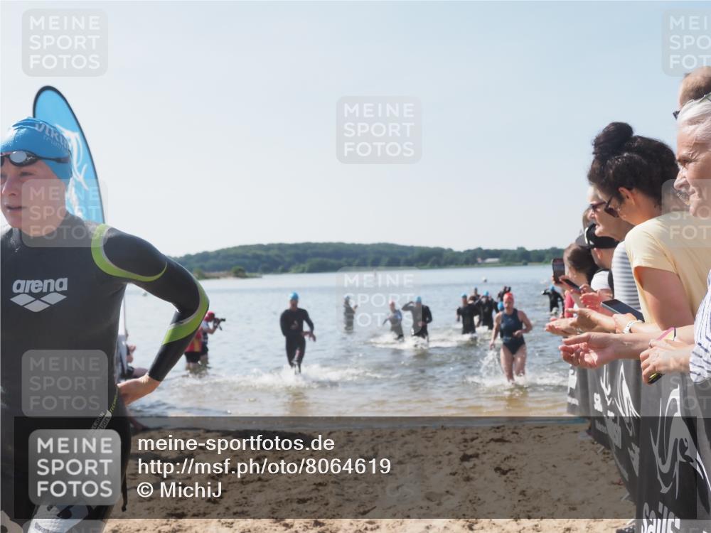 22.06.2025 - Viking Triathlon MichiJ http://msf.ph/oto/8064619 22.06.2025 10:29:03 Schwimmen 7, 12, 152, 200, 310, 384, 414, 443, 458, 604, 628, 652 meine-sportfotos.de