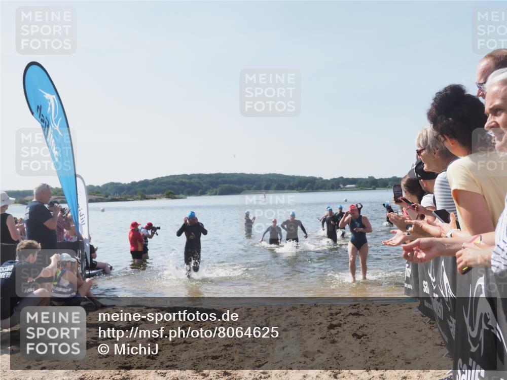 22.06.2025 - Viking Triathlon MichiJ http://msf.ph/oto/8064625 22.06.2025 10:29:04 Schwimmen 7, 12, 152, 200, 310, 384, 443, 458, 604, 628, 652 meine-sportfotos.de