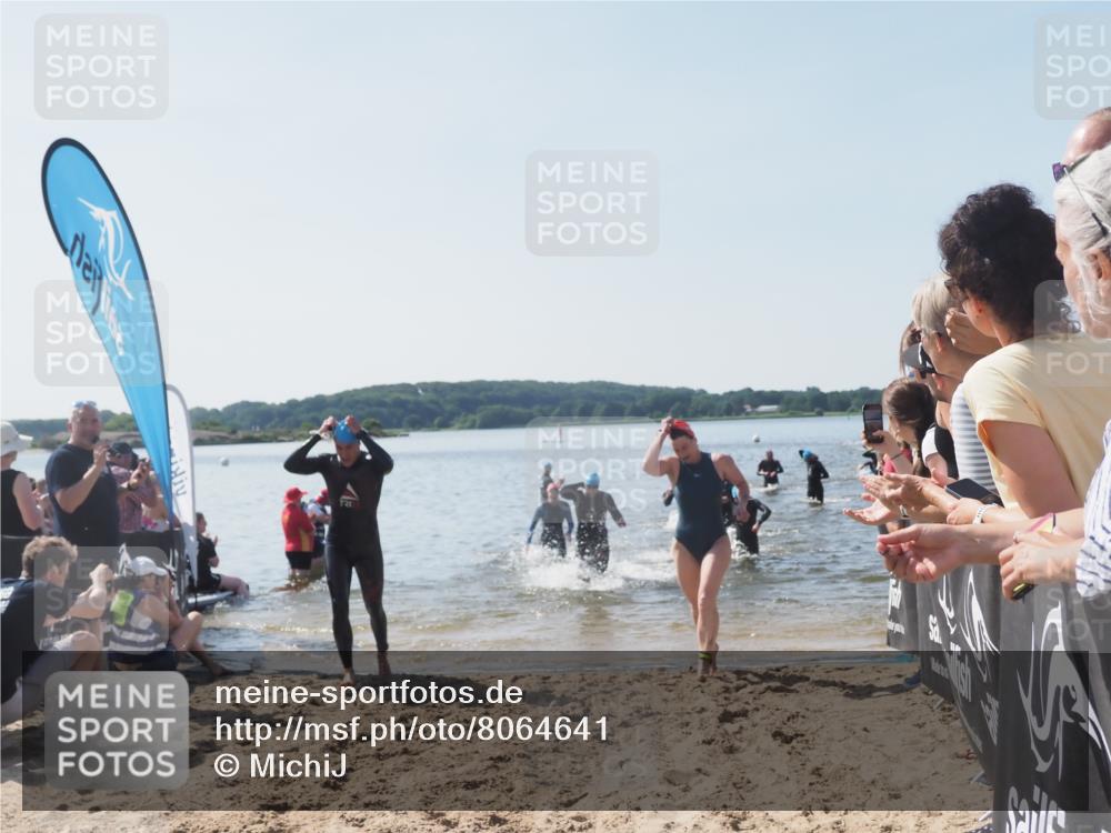 22.06.2025 - Viking Triathlon MichiJ http://msf.ph/oto/8064641 22.06.2025 10:29:06 Schwimmen 7, 12, 152, 200, 310, 384, 443, 458, 604, 628, 652 meine-sportfotos.de