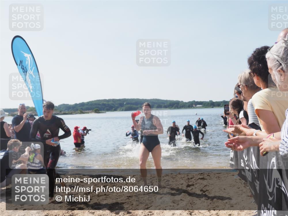 22.06.2025 - Viking Triathlon MichiJ http://msf.ph/oto/8064650 22.06.2025 10:29:07 Schwimmen 7, 12, 152, 200, 310, 384, 443, 458, 604, 628, 652 meine-sportfotos.de