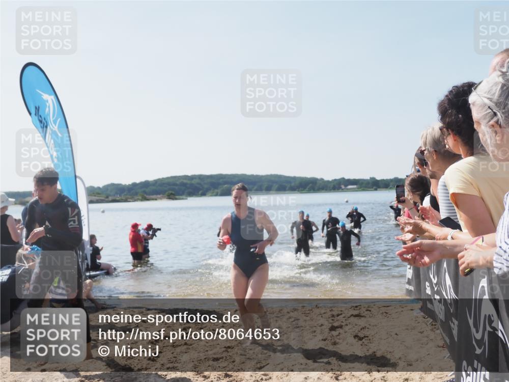 22.06.2025 - Viking Triathlon MichiJ http://msf.ph/oto/8064653 22.06.2025 10:29:07 Schwimmen 7, 12, 152, 200, 310, 384, 443, 458, 604, 628, 652 meine-sportfotos.de
