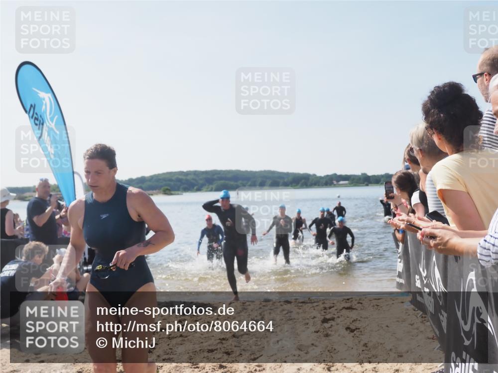 22.06.2025 - Viking Triathlon MichiJ http://msf.ph/oto/8064664 22.06.2025 10:29:08 Schwimmen 7, 12, 152, 200, 310, 384, 443, 458, 604, 628, 652 meine-sportfotos.de