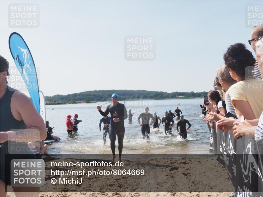 22.06.2025 - Viking Triathlon MichiJ http://msf.ph/oto/8064669 22.06.2025 10:29:09 Schwimmen 7, 11, 12, 152, 200, 310, 384, 458, 604, 652 meine-sportfotos.de
