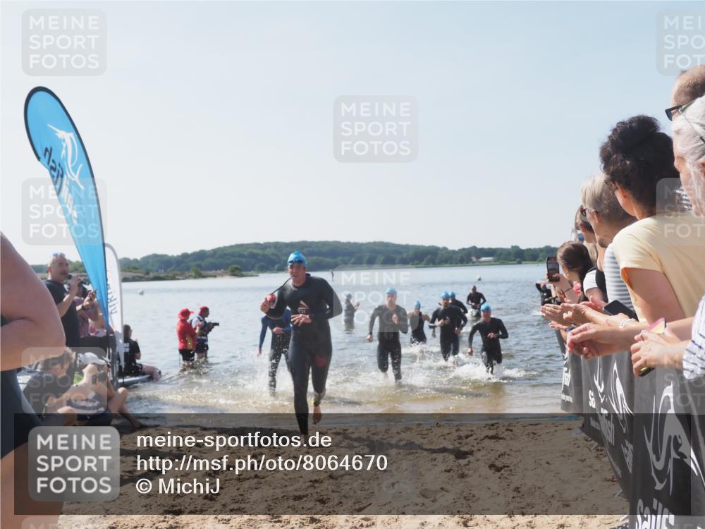 22.06.2025 - Viking Triathlon MichiJ http://msf.ph/oto/8064670 22.06.2025 10:29:09 Schwimmen 7, 11, 12, 152, 200, 310, 384, 458, 604, 652 meine-sportfotos.de