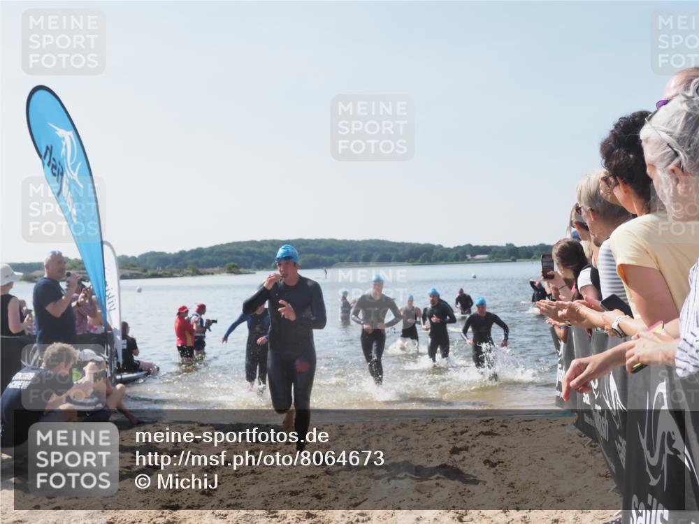 22.06.2025 - Viking Triathlon MichiJ http://msf.ph/oto/8064673 22.06.2025 10:29:09 Schwimmen 7, 11, 12, 152, 200, 310, 384, 458, 604, 652 meine-sportfotos.de