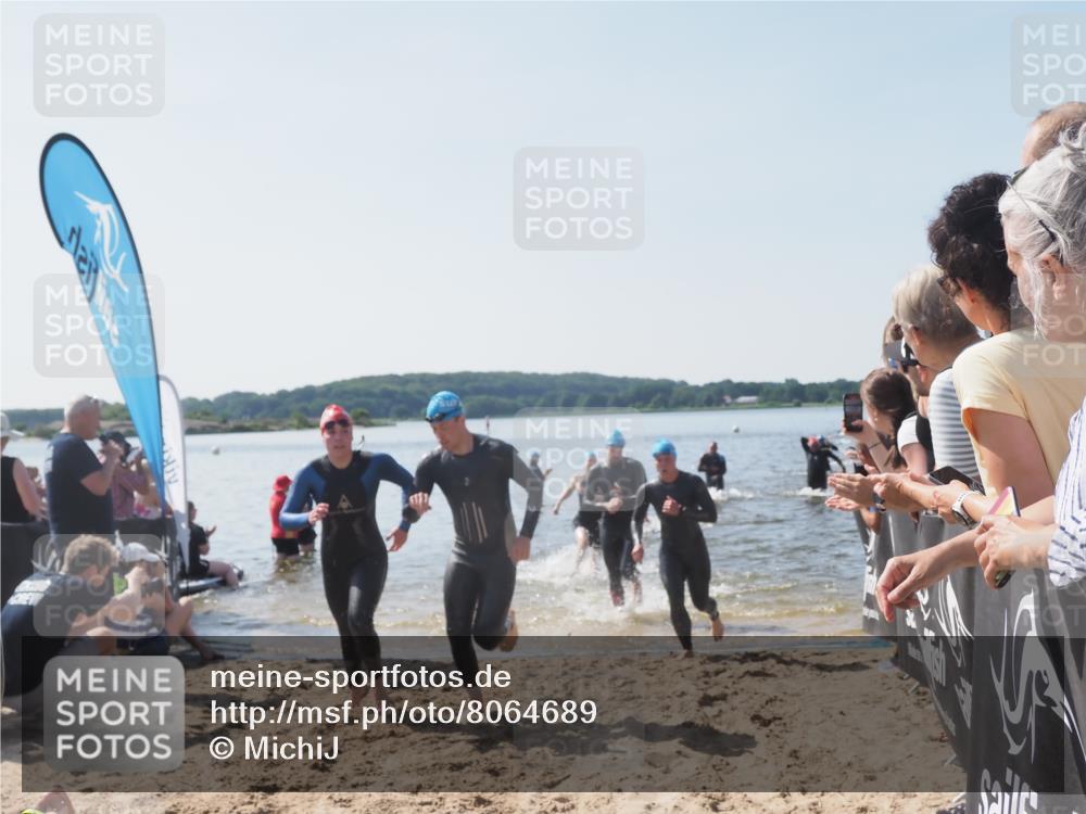 22.06.2025 - Viking Triathlon MichiJ http://msf.ph/oto/8064689 22.06.2025 10:29:11 Schwimmen 7, 11, 12, 30, 33, 152, 200, 310, 384, 458, 604, 652 meine-sportfotos.de