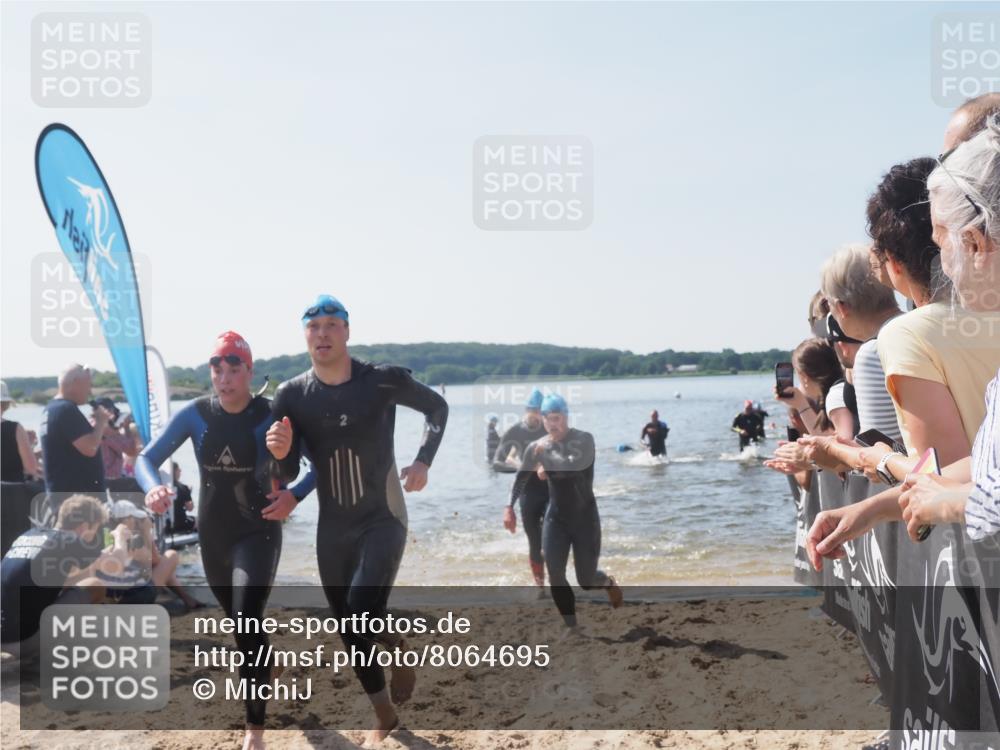 22.06.2025 - Viking Triathlon MichiJ http://msf.ph/oto/8064695 22.06.2025 10:29:12 Schwimmen 7, 11, 12, 30, 33, 152, 200, 310, 458, 604, 652 meine-sportfotos.de