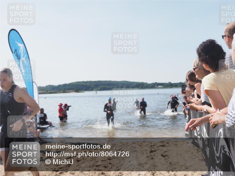 22.06.2025 - Viking Triathlon MichiJ http://msf.ph/oto/8064726 22.06.2025 10:29:16 Schwimmen 7, 11, 30, 33, 200, 243, 458, 652 meine-sportfotos.de