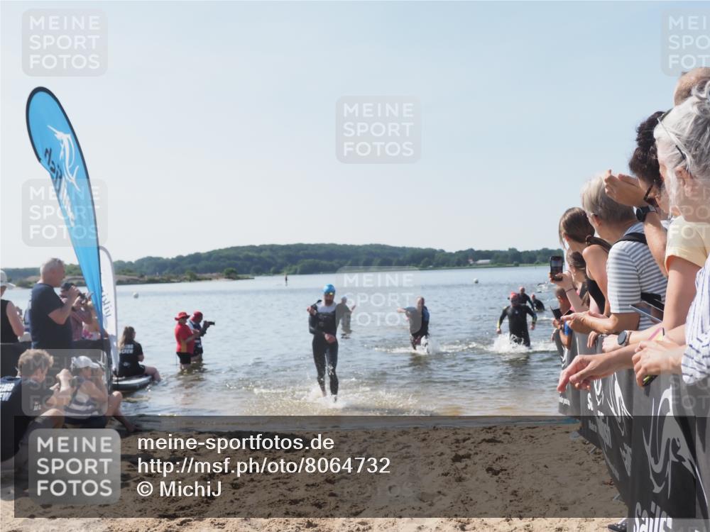 22.06.2025 - Viking Triathlon MichiJ http://msf.ph/oto/8064732 22.06.2025 10:29:17 Schwimmen 7, 11, 30, 33, 243, 458, 612, 652 meine-sportfotos.de