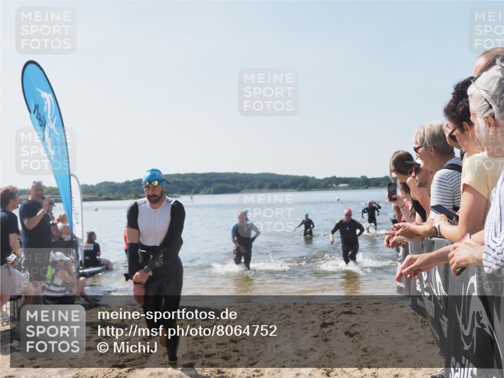 22.06.2025 - Viking Triathlon MichiJ http://msf.ph/oto/8064752 22.06.2025 10:29:19 Schwimmen 7, 11, 30, 33, 243, 458, 612, 652 meine-sportfotos.de