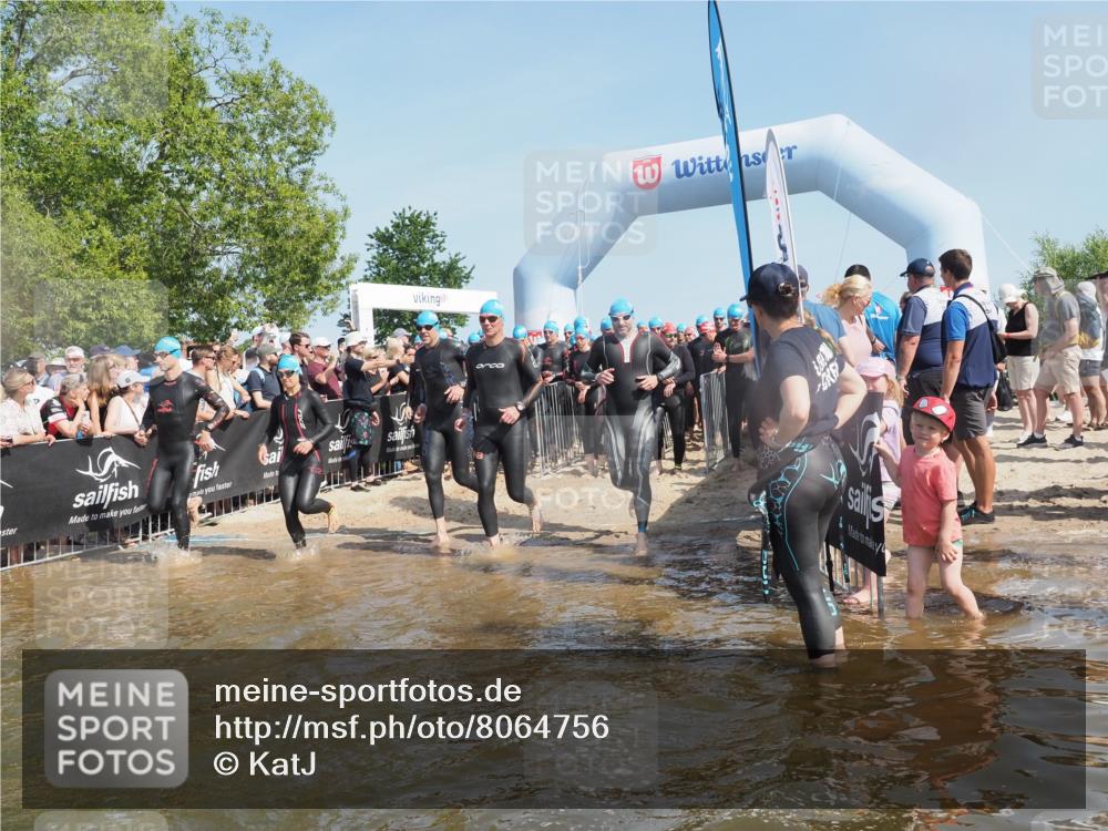 22.06.2025 - Viking Triathlon KatJ http://msf.ph/oto/8064756 22.06.2025 10:04:53 Schwimmen 29, 70, 72, 86, 248, 254, 281, 295, 312, 316, 362, 394, 411, 509, 515, 527 meine-sportfotos.de