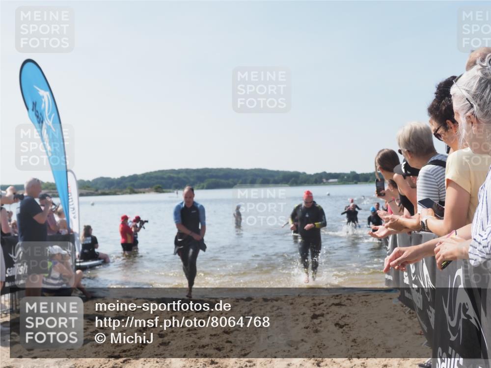 22.06.2025 - Viking Triathlon MichiJ http://msf.ph/oto/8064768 22.06.2025 10:29:21 Schwimmen 11, 30, 33, 243, 458, 612, 652 meine-sportfotos.de