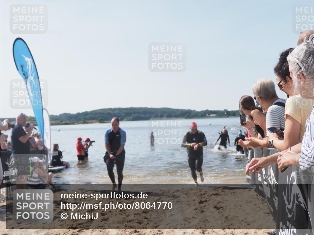 22.06.2025 - Viking Triathlon MichiJ http://msf.ph/oto/8064770 22.06.2025 10:29:22 Schwimmen 11, 30, 33, 243, 458, 612, 652 meine-sportfotos.de