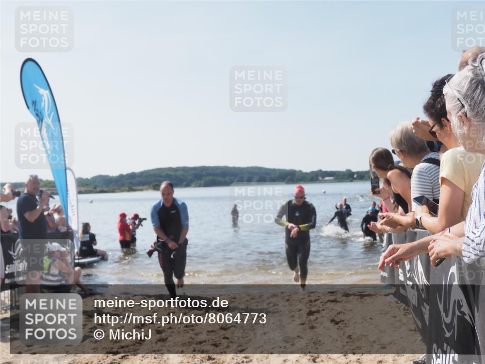 22.06.2025 - Viking Triathlon MichiJ http://msf.ph/oto/8064773 22.06.2025 10:29:22 Schwimmen 11, 30, 33, 243, 458, 612, 652 meine-sportfotos.de