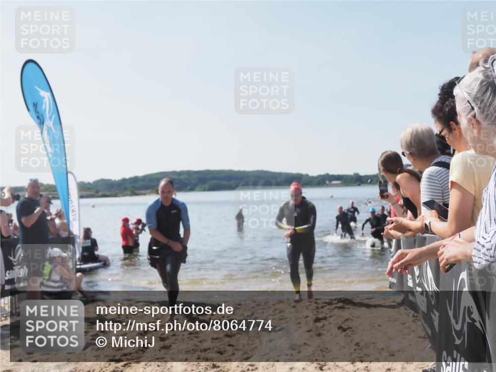 22.06.2025 - Viking Triathlon MichiJ http://msf.ph/oto/8064774 22.06.2025 10:29:22 Schwimmen 11, 30, 33, 243, 458, 612, 652 meine-sportfotos.de