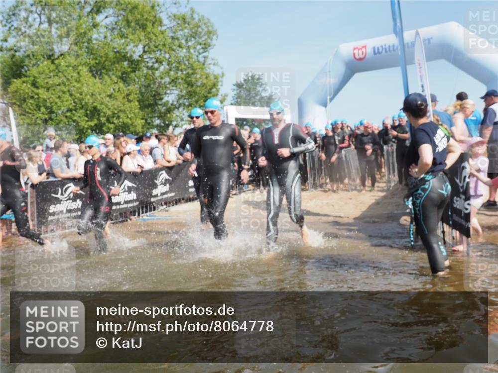 22.06.2025 - Viking Triathlon KatJ http://msf.ph/oto/8064778 22.06.2025 10:04:54 Schwimmen 29, 70, 72, 197, 248, 254, 295, 362, 394, 411, 416, 423, 509, 527, 620 meine-sportfotos.de