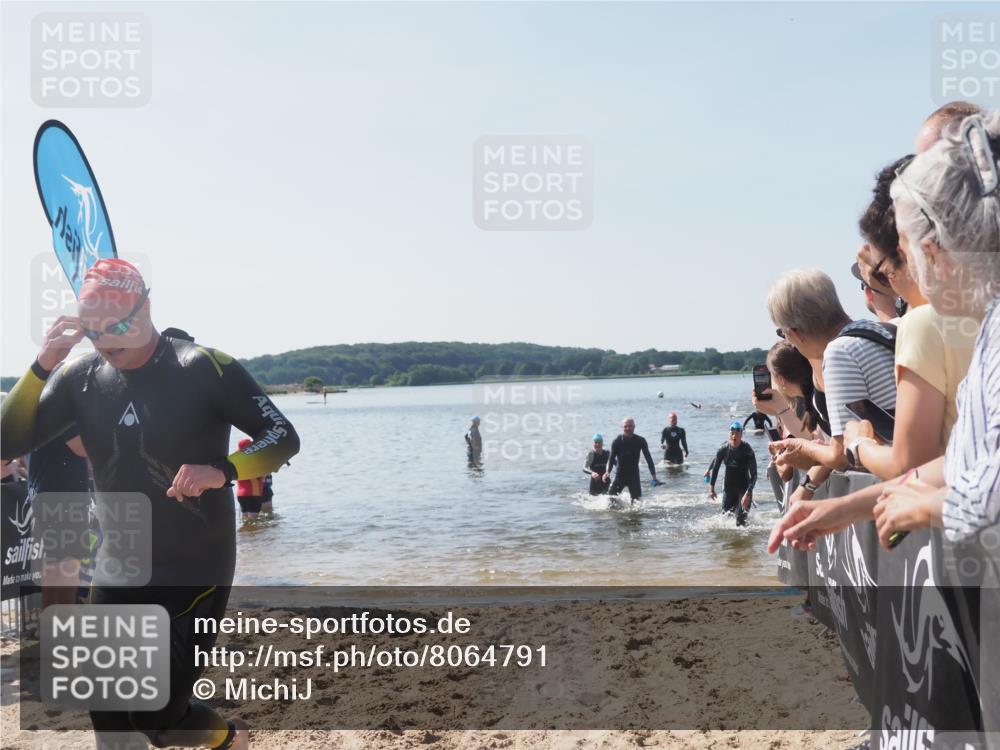 22.06.2025 - Viking Triathlon MichiJ http://msf.ph/oto/8064791 22.06.2025 10:29:24 Schwimmen 6, 11, 30, 33, 243, 458, 612, 652 meine-sportfotos.de