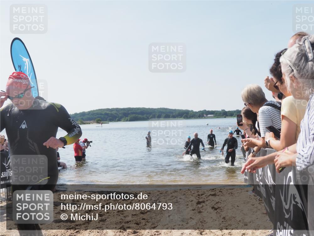 22.06.2025 - Viking Triathlon MichiJ http://msf.ph/oto/8064793 22.06.2025 10:29:24 Schwimmen 6, 11, 30, 33, 243, 458, 612, 652 meine-sportfotos.de