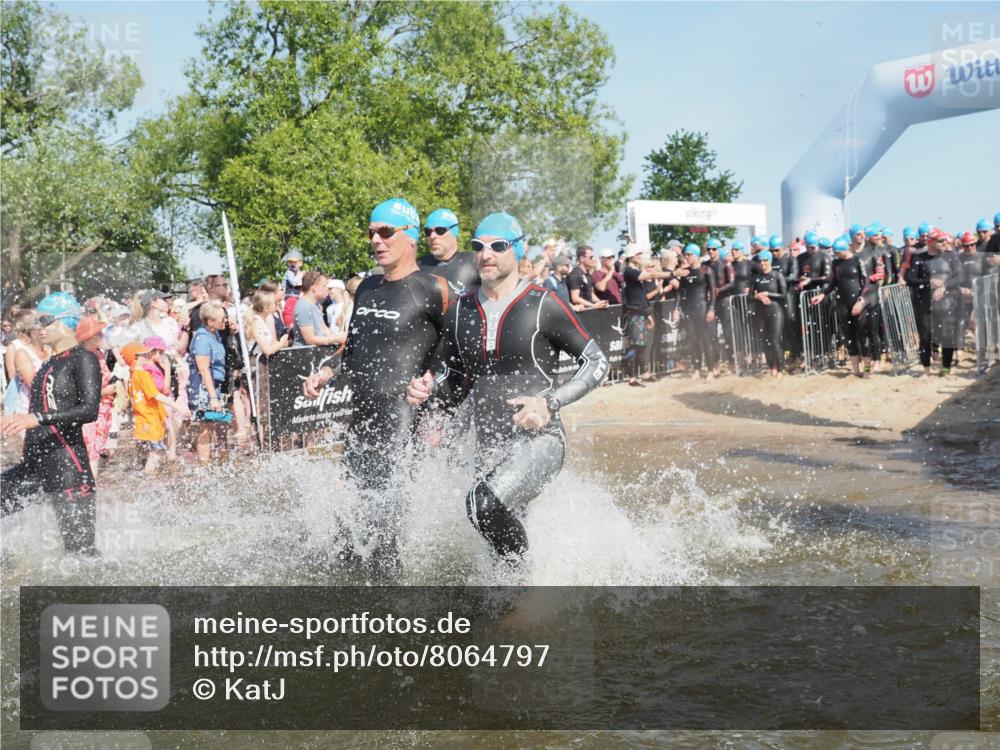 22.06.2025 - Viking Triathlon KatJ http://msf.ph/oto/8064797 22.06.2025 10:04:55 Schwimmen 29, 70, 72, 197, 248, 254, 295, 362, 394, 411, 416, 423, 509, 527, 620 meine-sportfotos.de