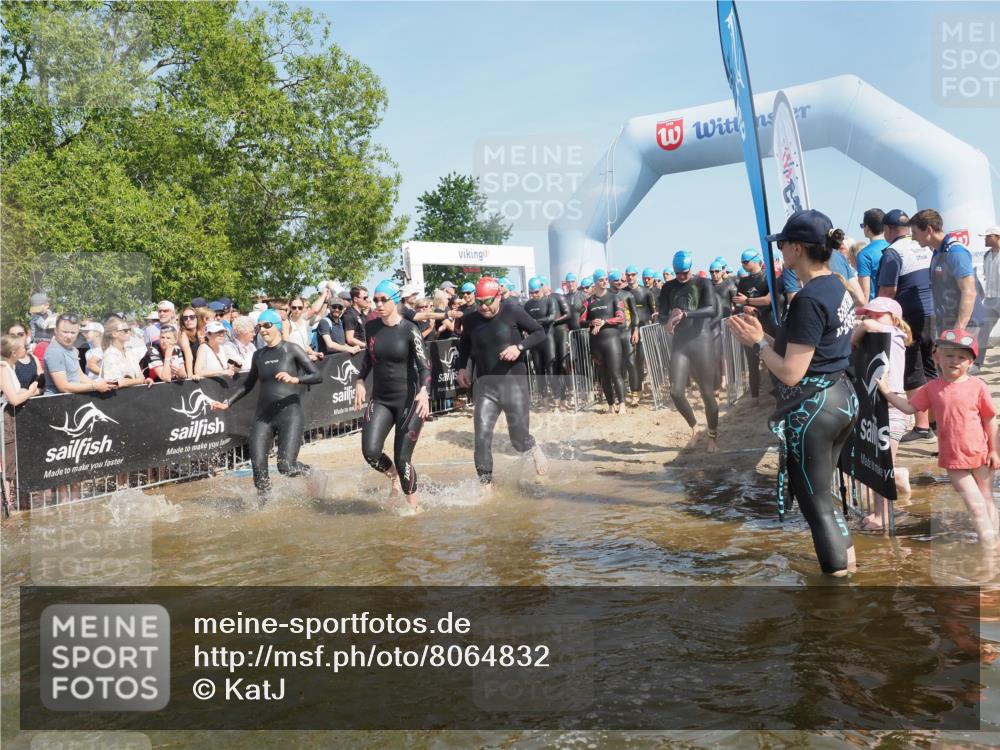 22.06.2025 - Viking Triathlon KatJ http://msf.ph/oto/8064832 22.06.2025 10:04:58 Schwimmen 29, 70, 72, 197, 248, 254, 295, 362, 394, 407, 411, 416, 423, 509, 527, 620 meine-sportfotos.de