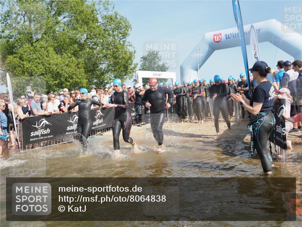 22.06.2025 - Viking Triathlon KatJ http://msf.ph/oto/8064838 22.06.2025 10:04:58 Schwimmen 29, 70, 72, 197, 248, 254, 295, 362, 394, 407, 411, 416, 423, 509, 527, 620 meine-sportfotos.de