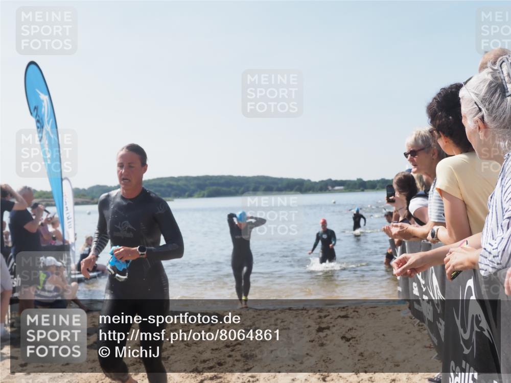 22.06.2025 - Viking Triathlon MichiJ http://msf.ph/oto/8064861 22.06.2025 10:29:32 Schwimmen 6, 30, 243, 612 meine-sportfotos.de