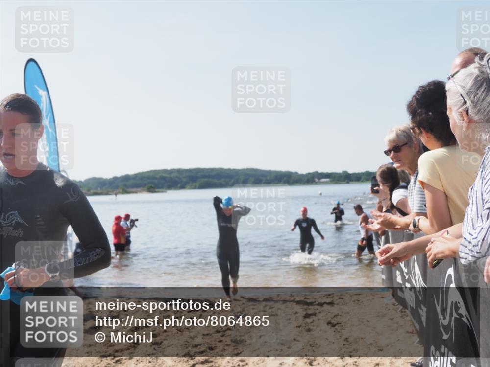 22.06.2025 - Viking Triathlon MichiJ http://msf.ph/oto/8064865 22.06.2025 10:29:33 Schwimmen 6, 243, 612 meine-sportfotos.de