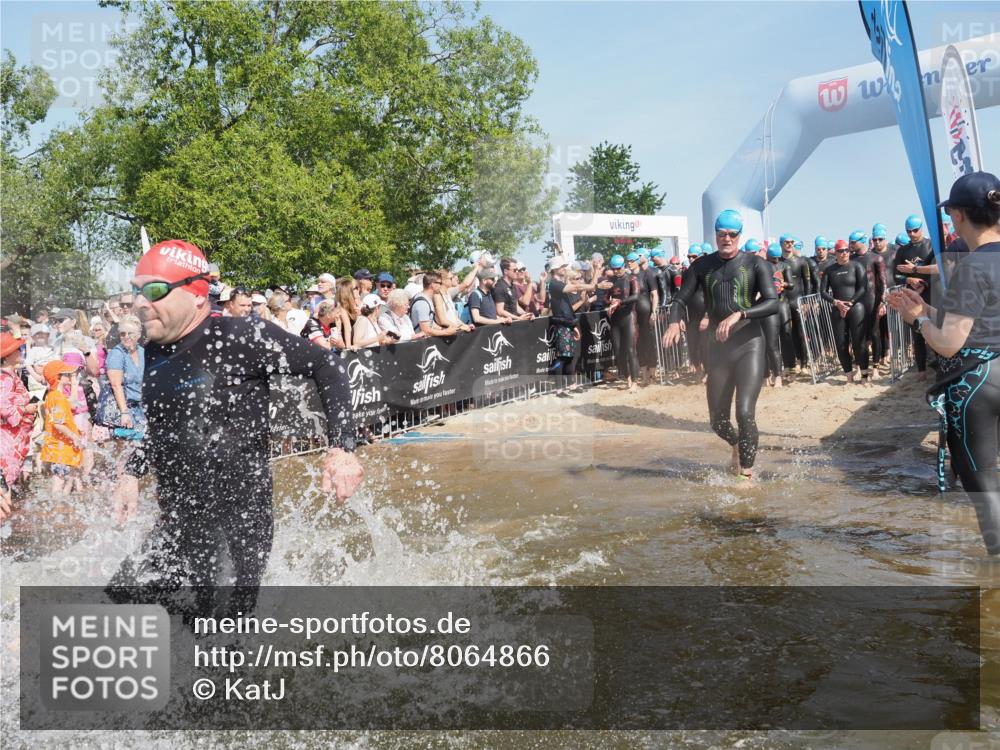 22.06.2025 - Viking Triathlon KatJ http://msf.ph/oto/8064866 22.06.2025 10:05:00 Schwimmen 197, 232, 254, 295, 362, 386, 394, 407, 416, 423, 500, 509, 527, 605, 620 meine-sportfotos.de