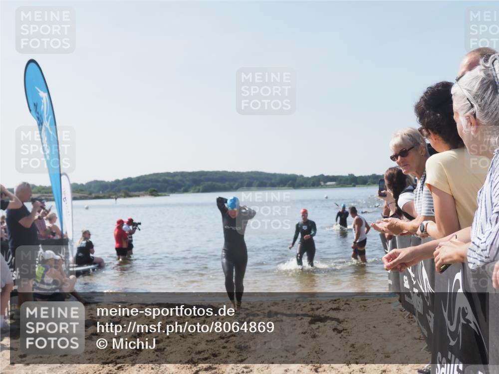 22.06.2025 - Viking Triathlon MichiJ http://msf.ph/oto/8064869 22.06.2025 10:29:33 Schwimmen 6, 243, 612 meine-sportfotos.de