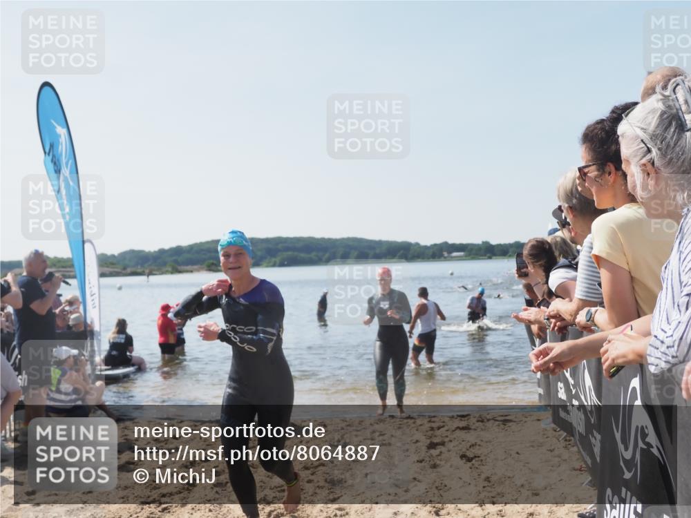 22.06.2025 - Viking Triathlon MichiJ http://msf.ph/oto/8064887 22.06.2025 10:29:35 Schwimmen 6, 243, 612 meine-sportfotos.de