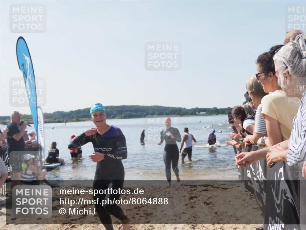 22.06.2025 - Viking Triathlon MichiJ http://msf.ph/oto/8064888 22.06.2025 10:29:36 Schwimmen 6, 612 meine-sportfotos.de