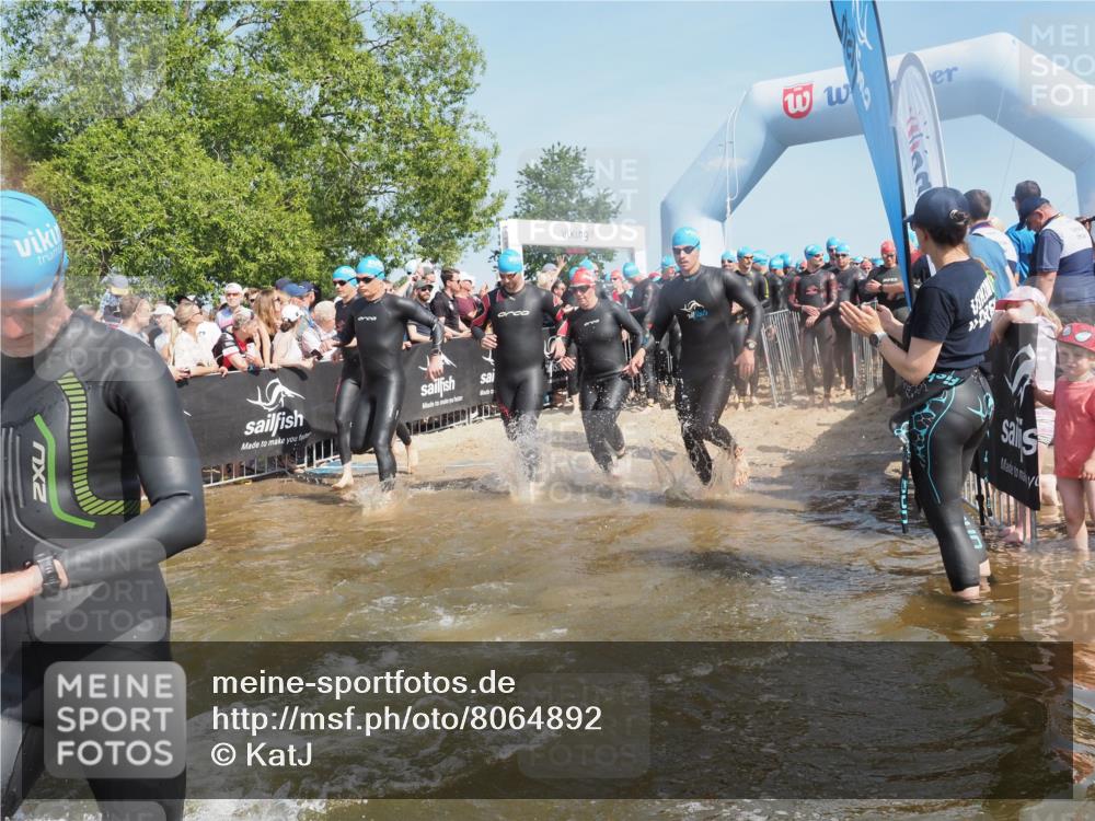 22.06.2025 - Viking Triathlon KatJ http://msf.ph/oto/8064892 22.06.2025 10:05:03 Schwimmen 197, 232, 254, 295, 362, 386, 394, 407, 416, 423, 500, 509, 527, 605, 620 meine-sportfotos.de