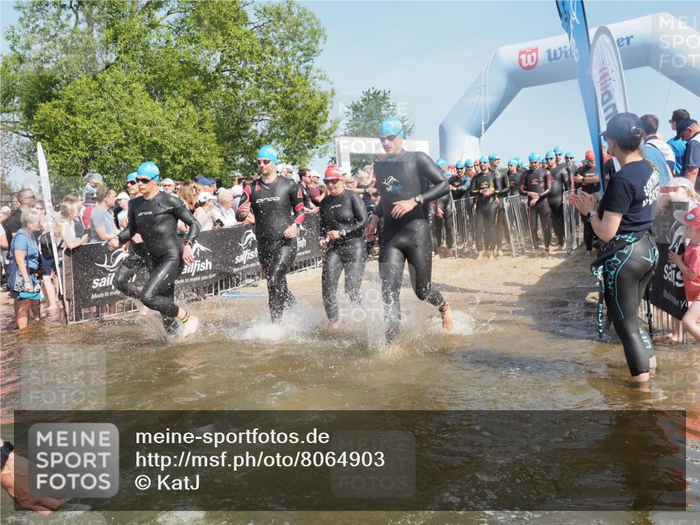22.06.2025 - Viking Triathlon KatJ http://msf.ph/oto/8064903 22.06.2025 10:05:03 Schwimmen 197, 232, 254, 295, 362, 386, 394, 407, 416, 423, 500, 509, 527, 605, 620 meine-sportfotos.de