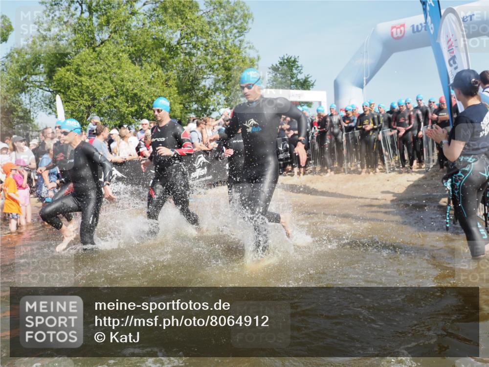 22.06.2025 - Viking Triathlon KatJ http://msf.ph/oto/8064912 22.06.2025 10:05:04 Schwimmen 197, 232, 254, 362, 386, 388, 394, 395, 407, 416, 423, 500, 527, 605, 620 meine-sportfotos.de