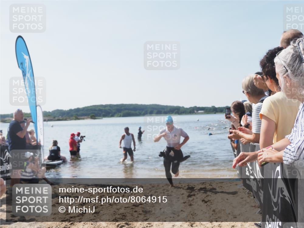 22.06.2025 - Viking Triathlon MichiJ http://msf.ph/oto/8064915 22.06.2025 10:29:42 Schwimmen 6 meine-sportfotos.de