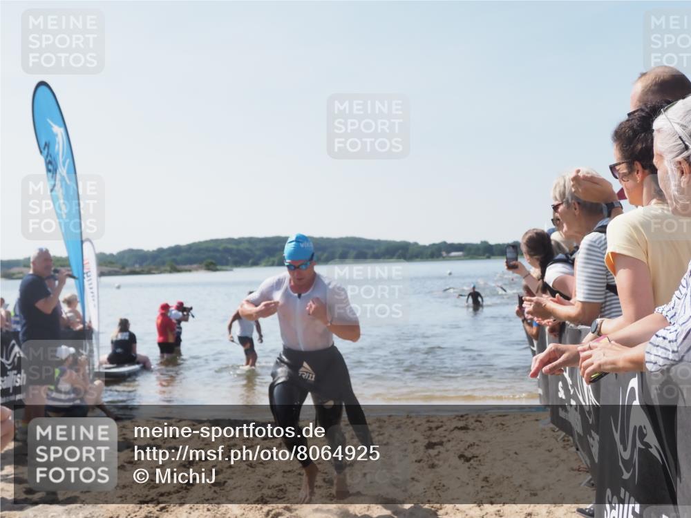 22.06.2025 - Viking Triathlon MichiJ http://msf.ph/oto/8064925 22.06.2025 10:29:43 Schwimmen 6 meine-sportfotos.de