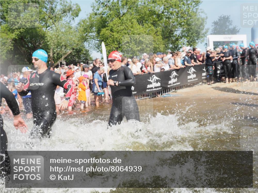 22.06.2025 - Viking Triathlon KatJ http://msf.ph/oto/8064939 22.06.2025 10:05:05 Schwimmen 94, 197, 232, 291, 362, 386, 388, 395, 407, 416, 423, 500, 605, 620, 627 meine-sportfotos.de